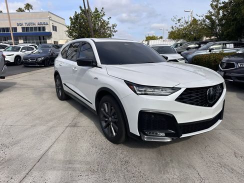 Used 2025 Acura MDX A-Spec image 7