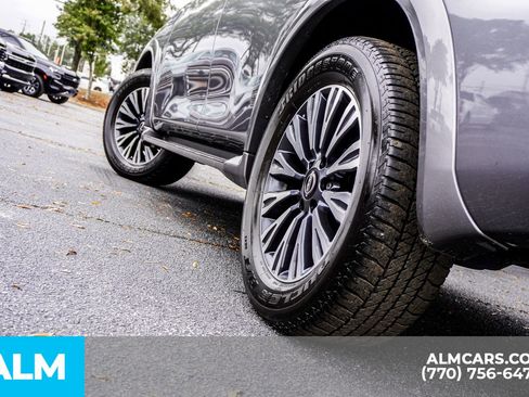 Used 2024 Nissan Armada SL w/ Midnight Edition Package image 14