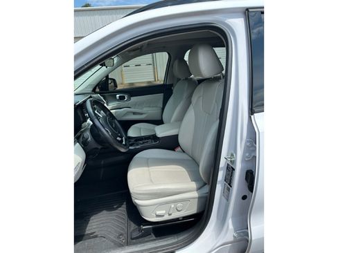 Used 2022 Kia Sorento SX image 8