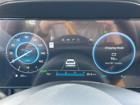 New 2025 Hyundai Elantra SEL image 13