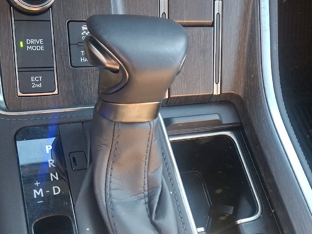 Used 2024 Lexus GX 550 w/ Accessory Package (2T) AWD/4WD image 16