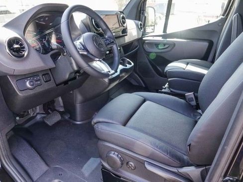 New 2025 Mercedes-Benz Sprinter 2500 image 17
