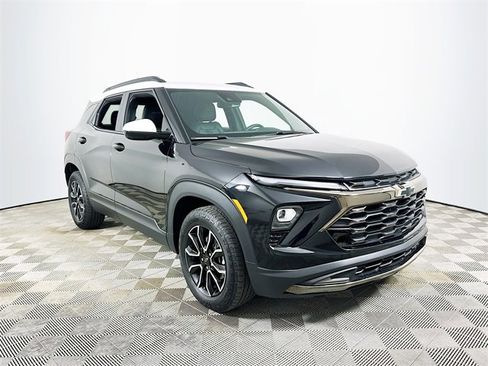 Used 2025 Chevrolet TrailBlazer ACTIV w/ Convenience Package image 1