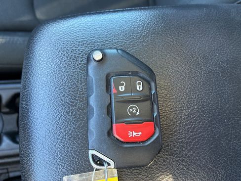 Used 2020 Jeep Gladiator Sport w/ Quick Order Package 24S image 30