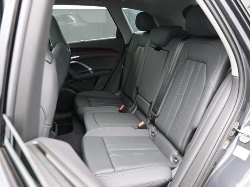 Used 2025 Audi Q5 Premium Plus w/ Premium Plus image 11