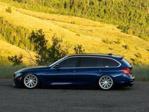 Used 2017 BMW 328d xDrive Wagon AWD/4WD image 37