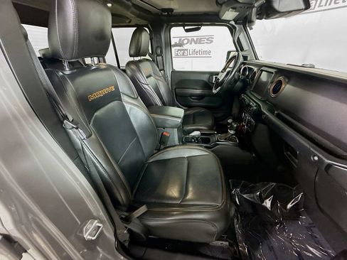 Used 2021 Jeep Gladiator Mojave w/ Dual Top Group AWD/4WD image 33