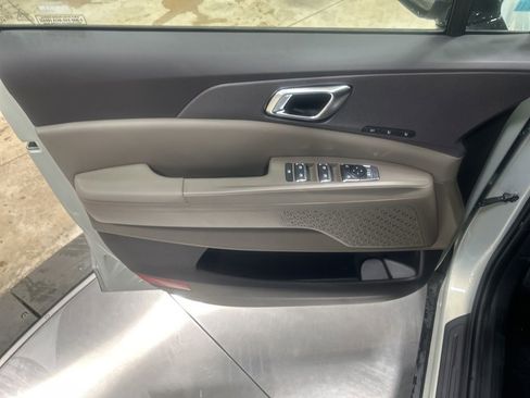 New 2026 Kia Carnival EX image 12