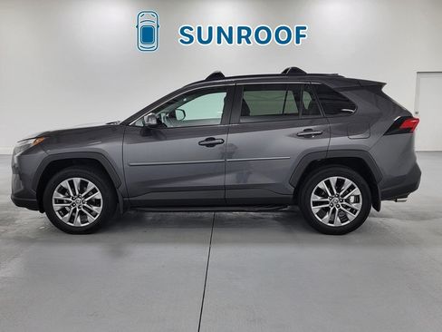 Used 2023 Toyota RAV4 XLE Premium AWD/4WD image 5