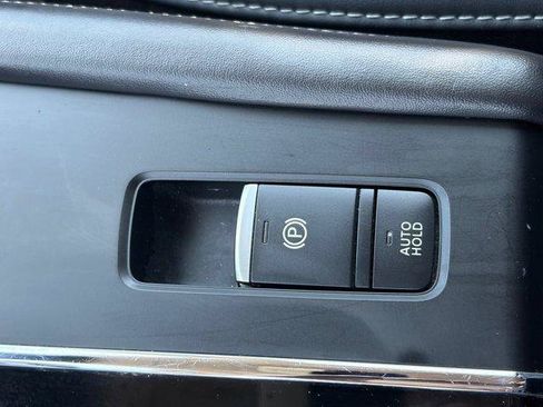 Used 2024 Mitsubishi Outlander SE AWD/4WD image 29