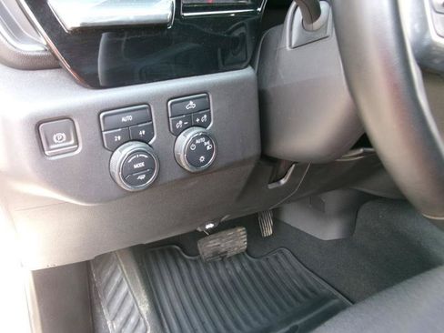 Used 2023 Chevrolet Silverado 1500 LT AWD/4WD image 14