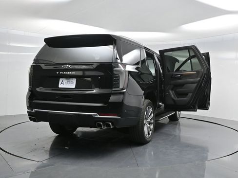 Used 2025 Chevrolet Tahoe High Country image 32