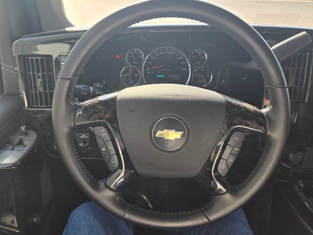 Used 2022 Chevrolet Express 2500 Extended w/ Enhanced Convenience Package RWD image 19
