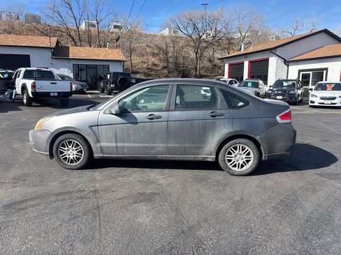 Used 2011 Ford Focus SE w/ 201A Rapid Spec Order Code image 10