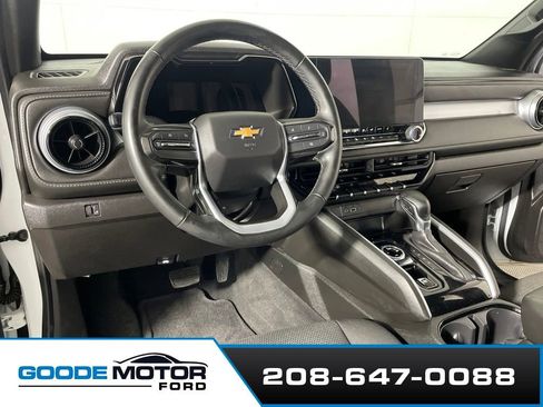 Used 2024 Chevrolet Colorado LT w/ LT Convenience Package II AWD/4WD image 9