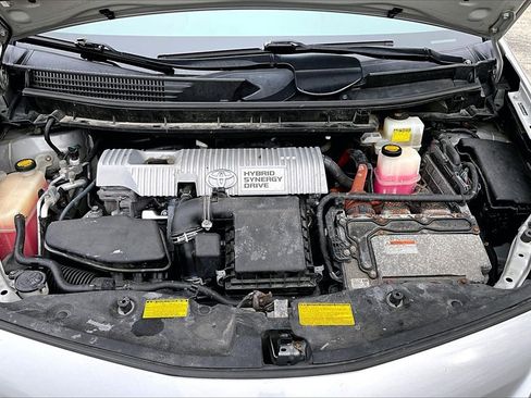 Used 2012 Toyota Prius V Three image 27