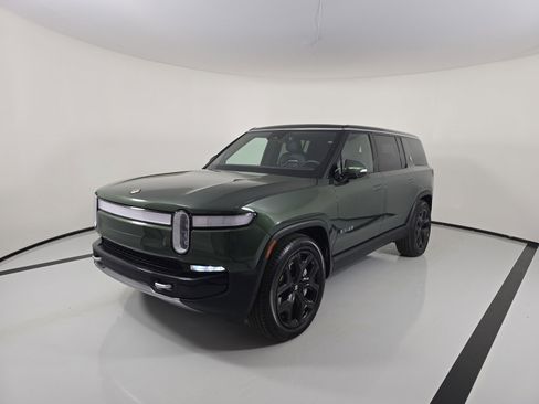 Used 2024 Rivian R1S Adventure AWD/4WD image 1