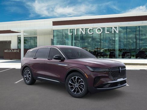 New 2025 Lincoln Nautilus Premier image 7