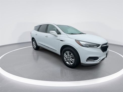 Used 2021 Buick Enclave Essence image 2