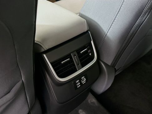 New 2025 Subaru Outback Premium image 31