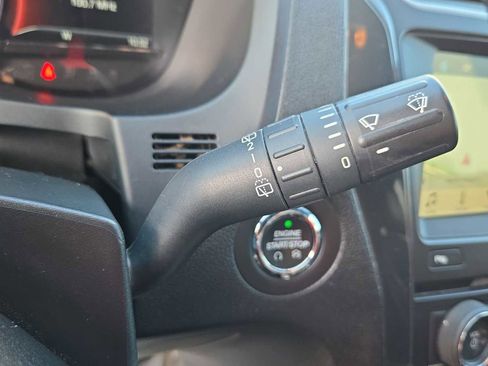 Used 2018 Ford Explorer XLT w/ Equipment Group 202A image 25