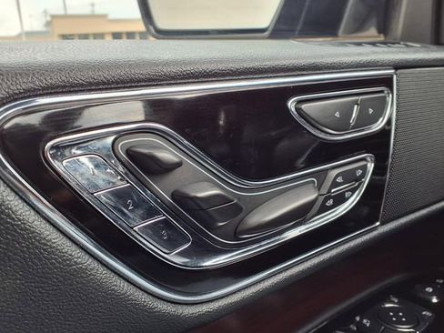 Certified 2023 Lincoln Navigator Reserve RWD image 18