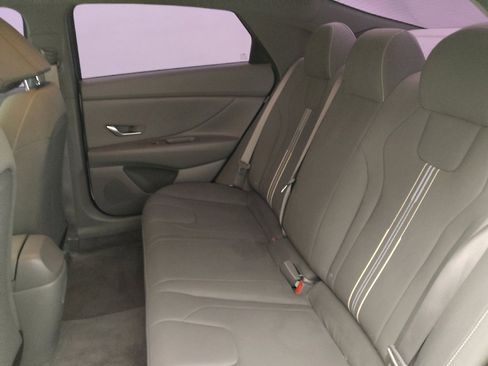 Used 2024 Hyundai Elantra SEL FWD image 18