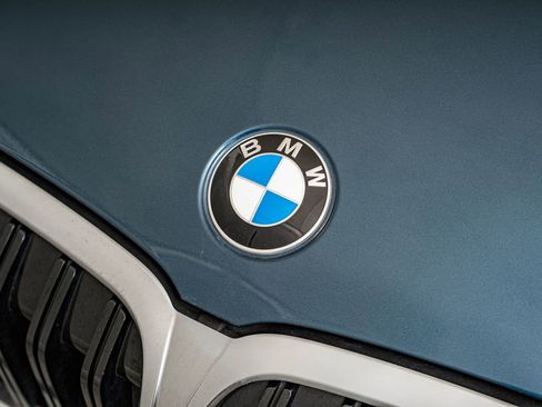 Certified 2025 BMW 330i xDrive Sedan w/ M Sport Package AWD/4WD image 12