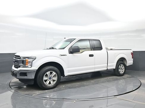 Used 2020 Ford F150 XLT image 2