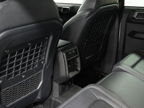 Used 2025 Ford Bronco Badlands image 22