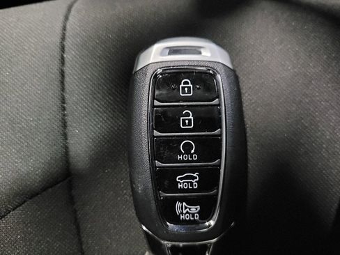 Used 2022 Hyundai Elantra SEL w/ Cargo Package image 32