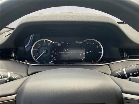 Used 2023 Land Rover Range Rover Evoque R-Dynamic SE AWD/4WD image 21