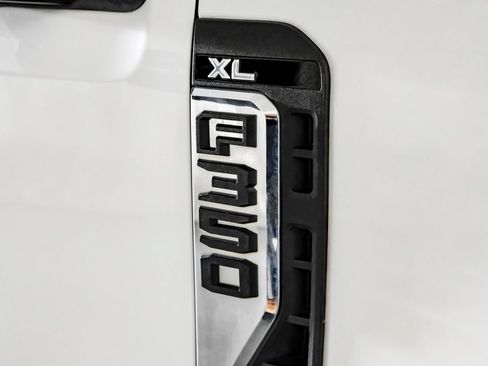 Used 2023 Ford F350 XL w/ XL Driver Assist Package AWD/4WD image 32