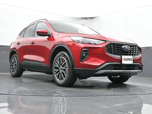 New 2025 Ford Escape SE image 39