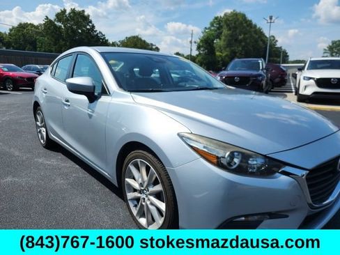 Used 2017 MAZDA MAZDA3 Touring FWD image 7