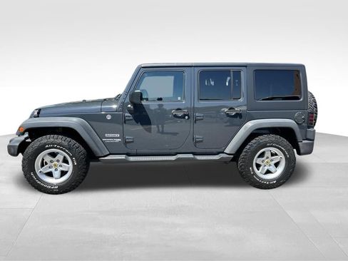 Used 2018 Jeep Wrangler Unlimited Sport S AWD/4WD image 2
