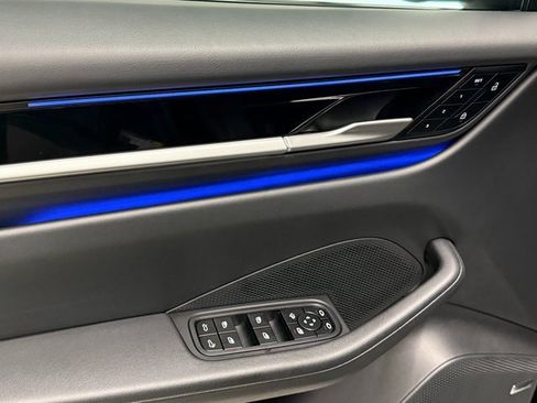 Used 2024 Porsche Macan 4 Electric image 31