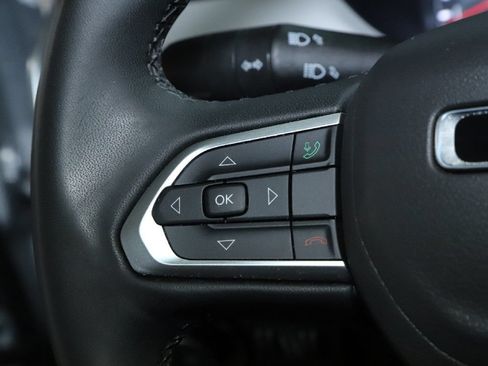 Used 2025 Jeep Compass Limited AWD/4WD image 22