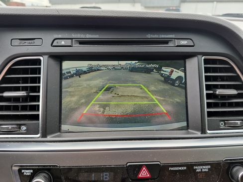 Used 2015 Hyundai Sonata Limited w/ Option Group 06 FWD image 31