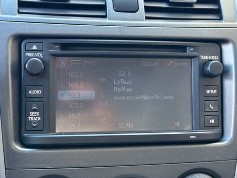 Used 2013 Toyota Corolla LE w/ Premium Pkg FWD image 18
