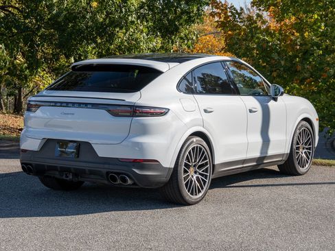 Certified 2023 Porsche Cayenne Coupe image 7