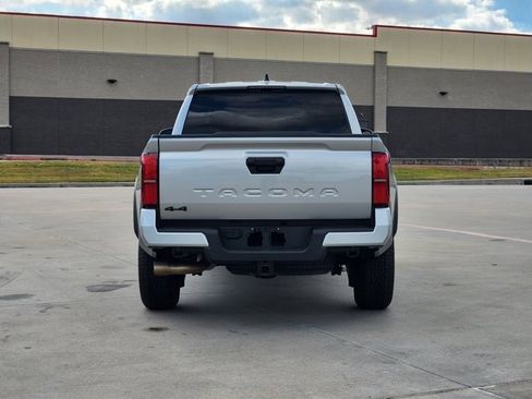 Used 2024 Toyota Tacoma TRD Off-Road image 6