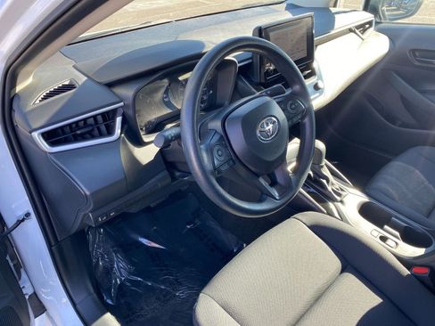 Used 2025 Toyota Corolla LE image 34