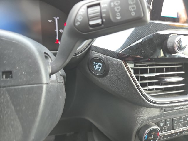 Used 2025 Ford Escape ST-Line Select AWD/4WD image 21