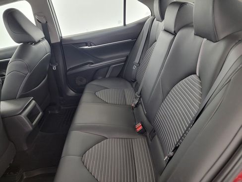 Used 2018 Toyota Camry SE FWD image 13