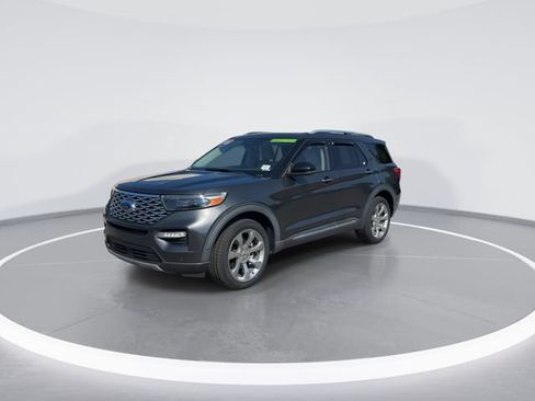 Used 2020 Ford Explorer Platinum w/ Premium Technology Package AWD/4WD image 3