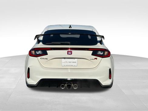 Used 2024 Honda Civic Type R image 4