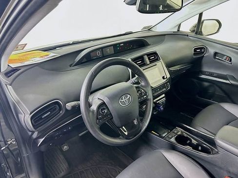 Used 2019 Toyota Prius XLE image 12
