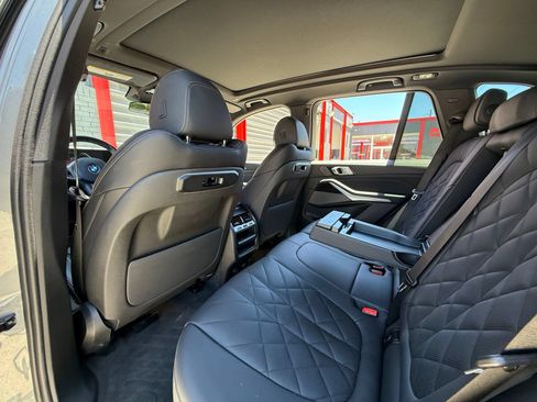 Used 2024 BMW X5 sDrive40i w/ M Sport Package RWD image 36