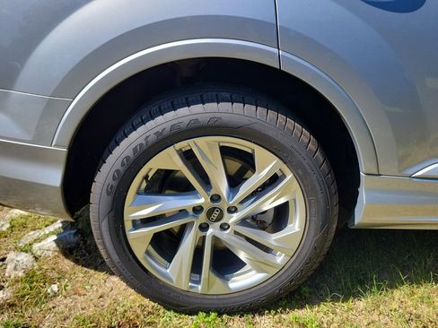 Used 2021 Audi Q7 2.0T Premium Plus AWD/4WD image 16